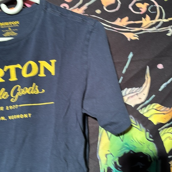 Burton Men’s Blue durable goods t shirt Size Small - Picture 3 of 6